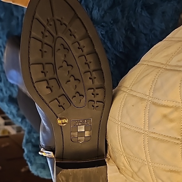 Boots - Picture 6 of 6